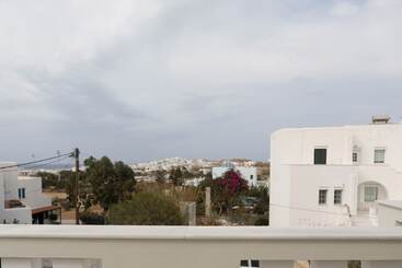 Sweet Home Naxos