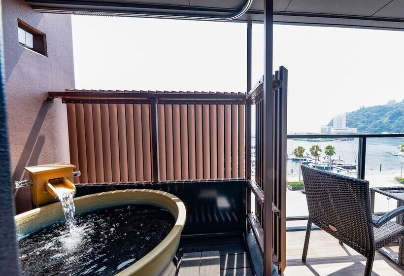 هتل Livemax Resort Atamiseafront