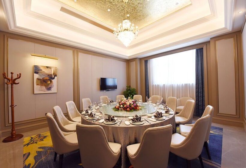 هتل Ramada Plaza By Wyndham Wenzhou