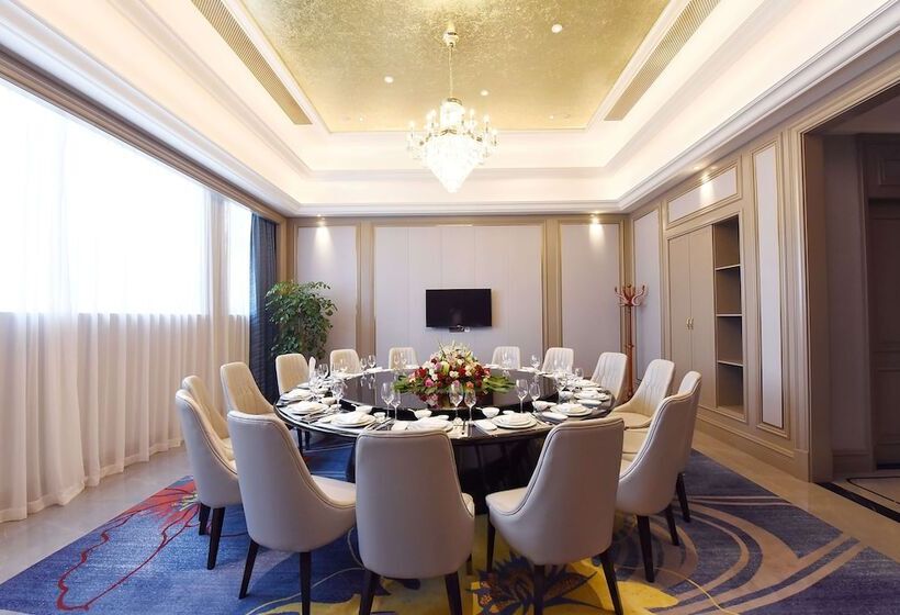 هتل Ramada Plaza By Wyndham Wenzhou