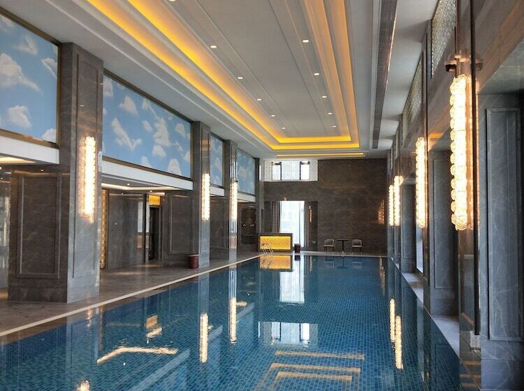 هتل Ramada Plaza By Wyndham Wenzhou