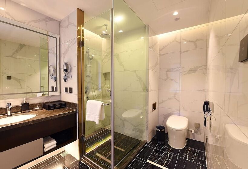 هتل Ramada Plaza By Wyndham Wenzhou
