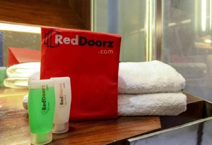 هتل Reddoorz Near Tvri Gorontalo