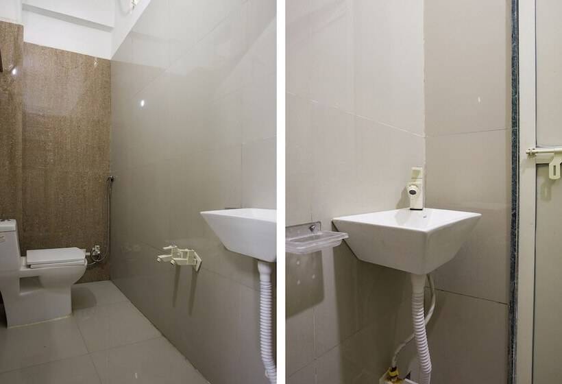 호텔 Spot On 23725 Jay Shanti Palace