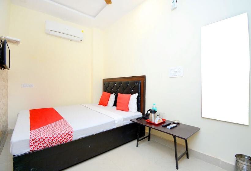 فندق The Sai Palace By Oyo Rooms