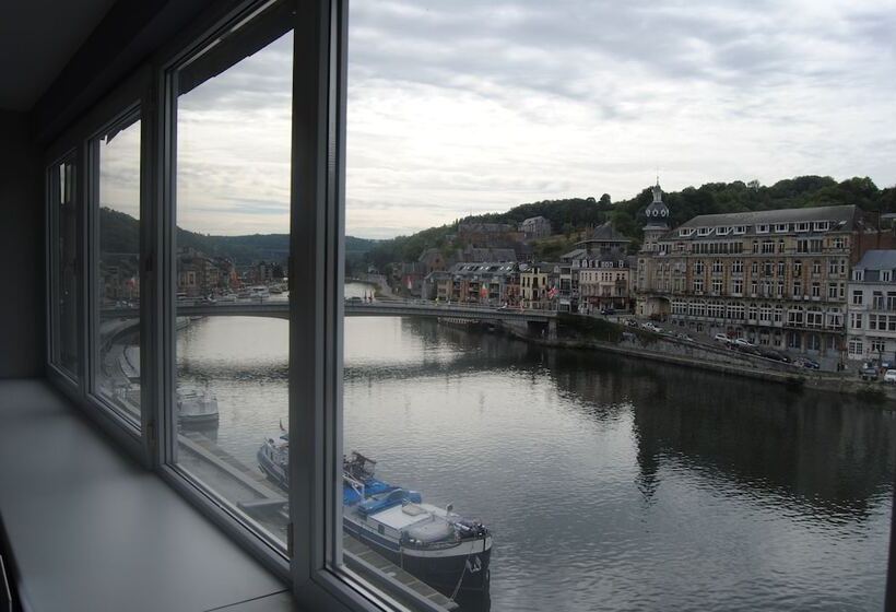 פנסיון L'inattendu Sur La Croisette Dinant Centre