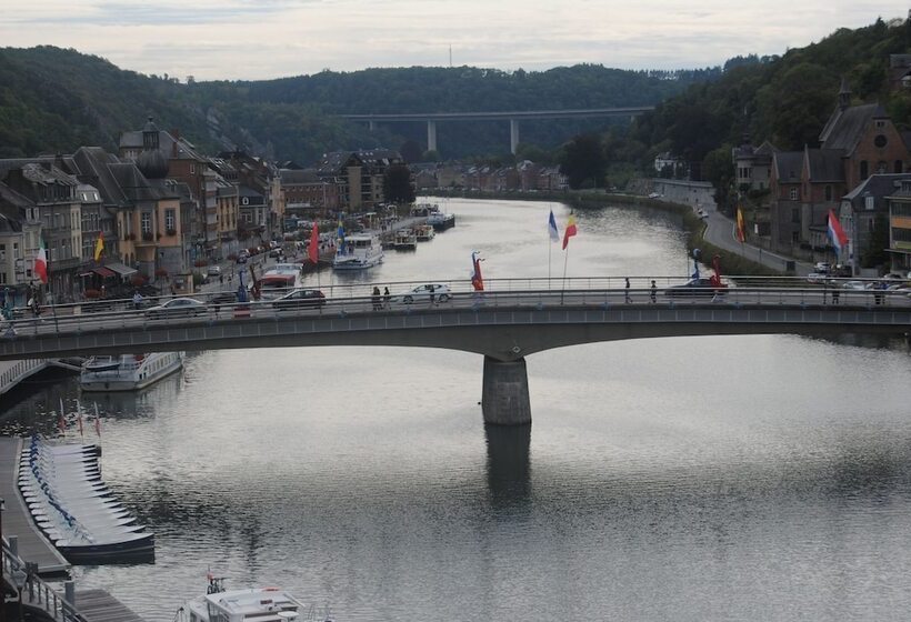 פנסיון L'inattendu Sur La Croisette Dinant Centre