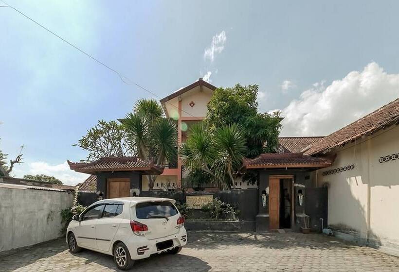 펜션 Reddoorz @ Jalan Hos Cokroaminoto Mataram