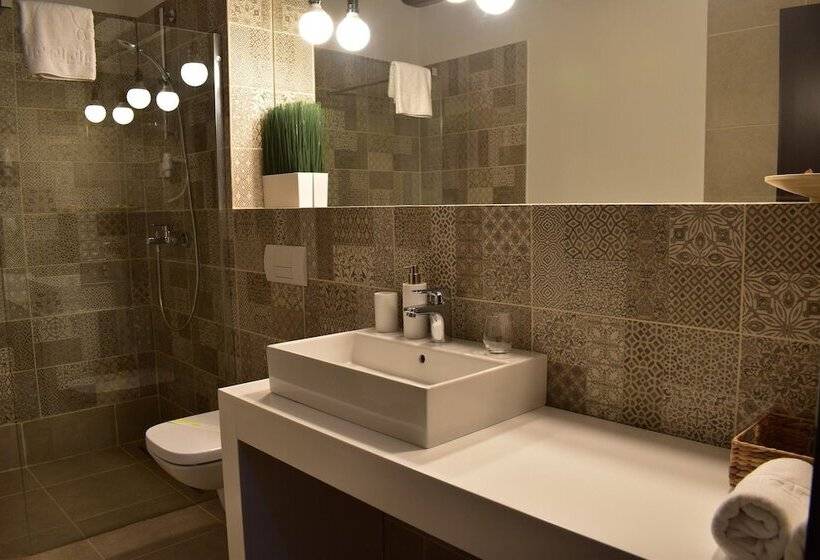 Vendi Grand Square Residence