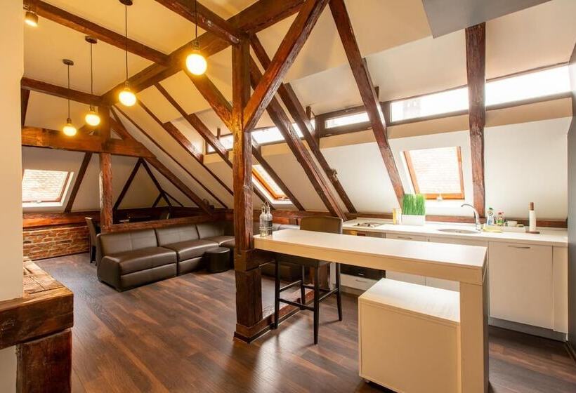 Vendi Grand Square Residence