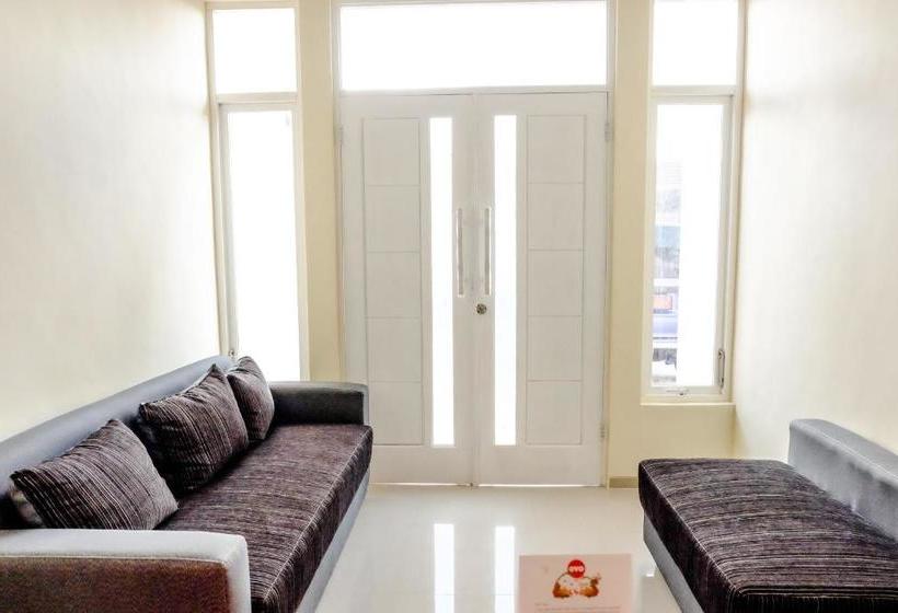 هاستل Cakalang Residence Syariah By Oyo Rooms