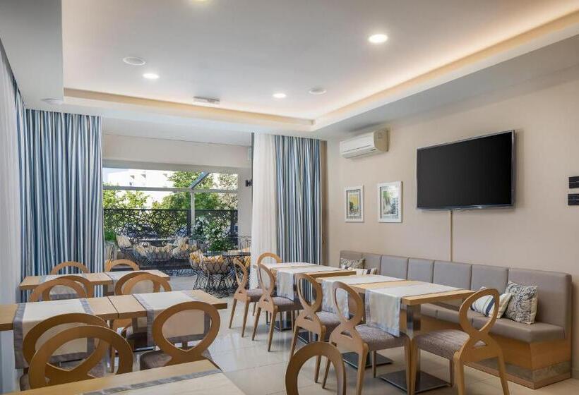 Aparthotel Flora