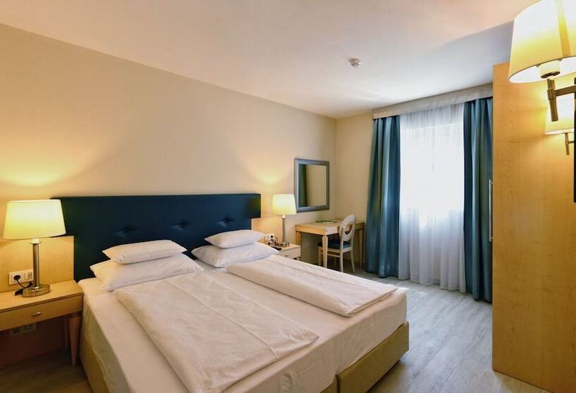 Aparthotel Flora