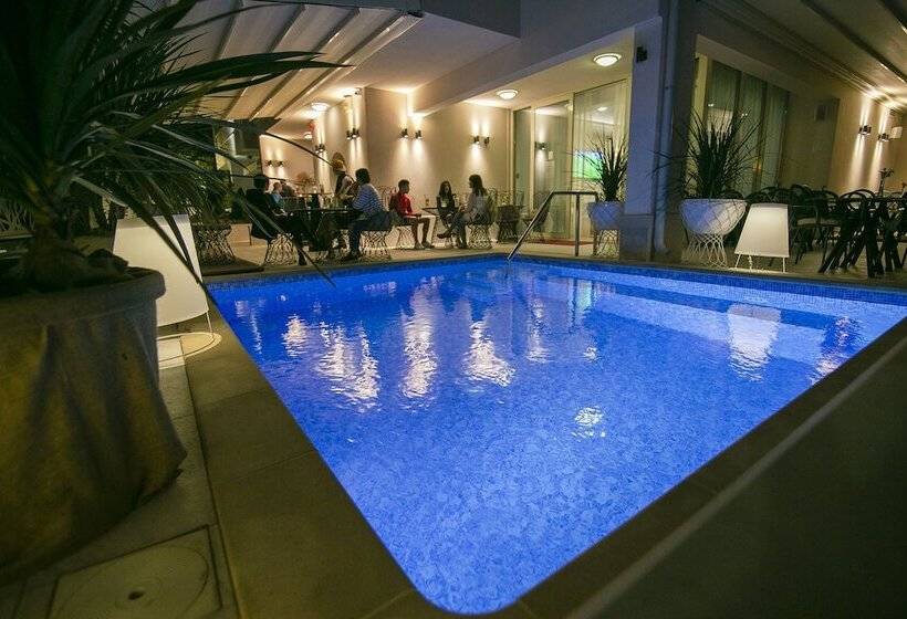 Aparthotel Flora