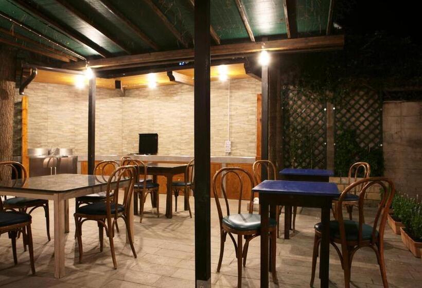 تختخواب و صبحانه La Casa Di Nonno Giulio