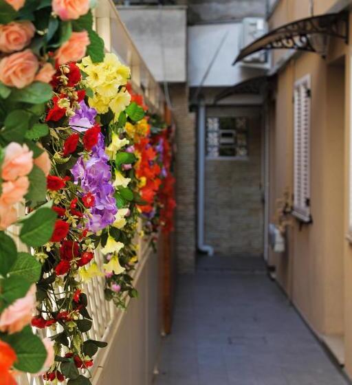 تختخواب و صبحانه La Casa Di Nonno Giulio