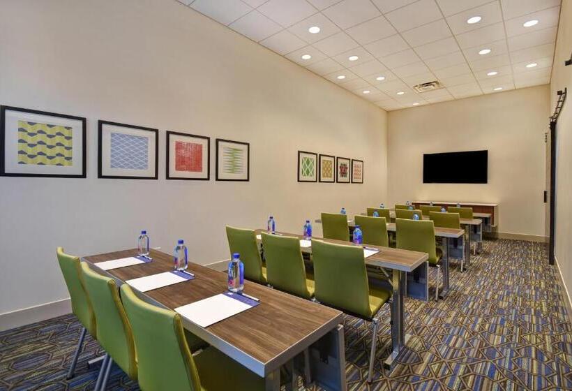هتل Holiday Inn Express & Suites   Galveston Beach, An Ihg