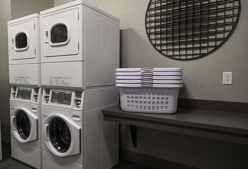 هتل Hyatt Place Indianapolis Fishers