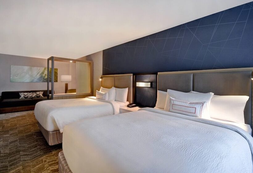 هتل Springhill Suites By Marriott Holland