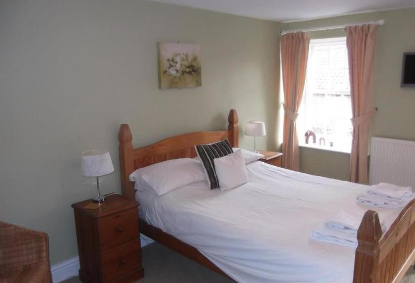 פנסיון Warrington Guest House