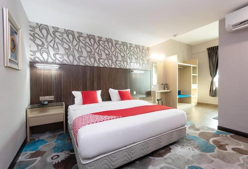 Regent Hotel By Oyo Rooms