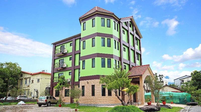 تختخواب و صبحانه Green Castle