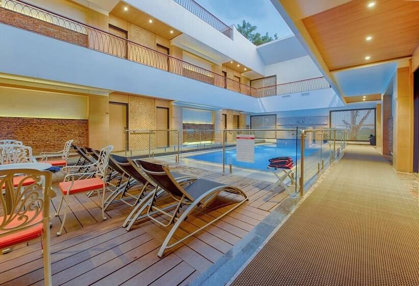 Crescent Spa And Resorts Indore