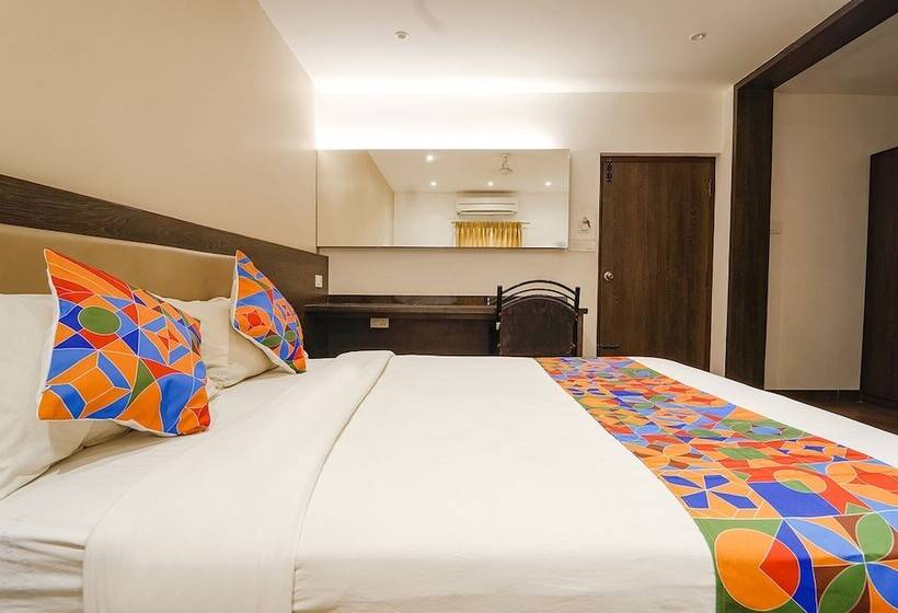 Fabhotel Karpagam   900m From Nehru Stadium