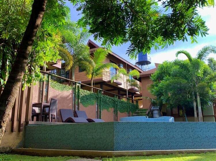 هتل Asian Village Tagaytay