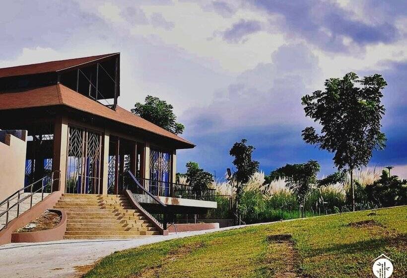 هتل Asian Village Tagaytay