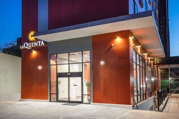 هتل La Quinta Inn And Suites By Wyndham Long Island City