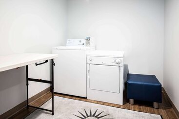 هتل La Quinta Inn And Suites By Wyndham Long Island City