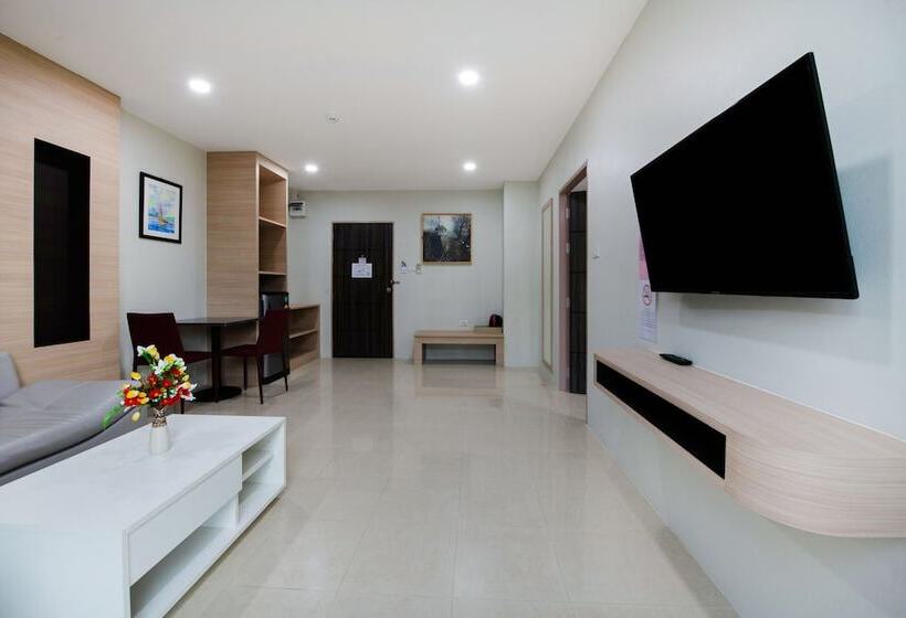 هتل Sattahip 9 Boutique