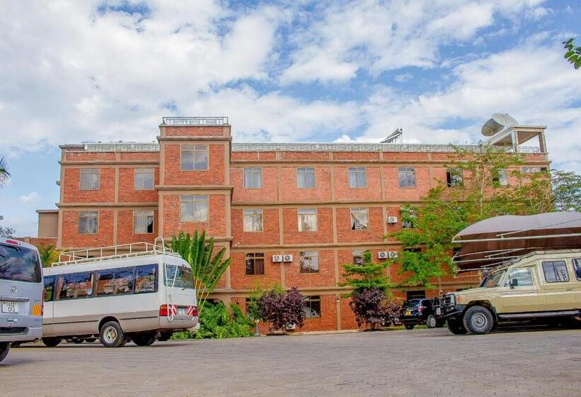 هتل Summit Lodge