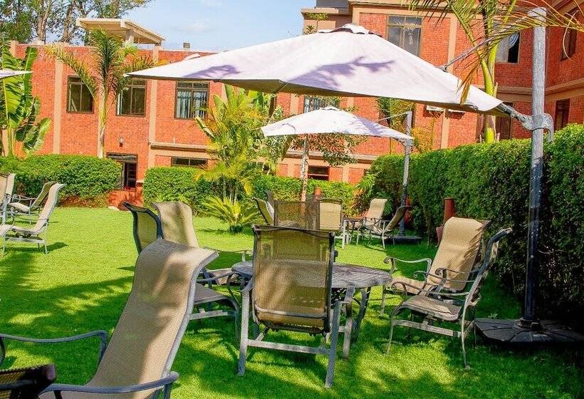 هتل Summit Lodge