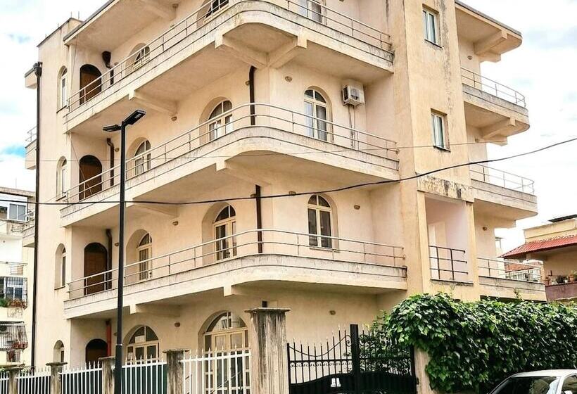 Luckyshine Hostel