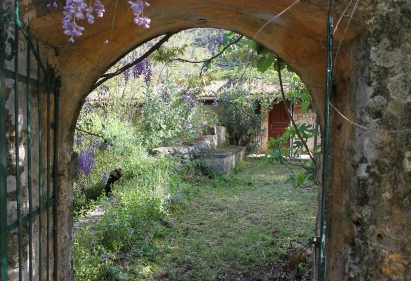 پانسیون Gentilini Retreat