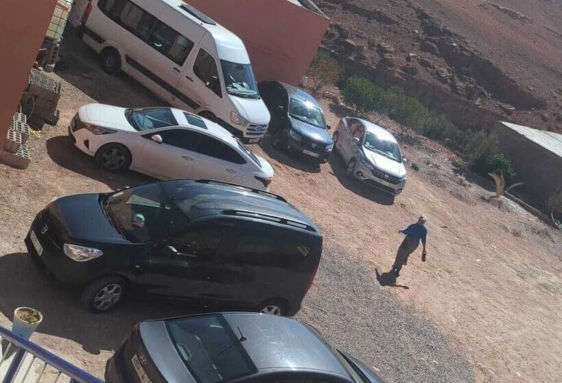 پانسیون Maison Salwa