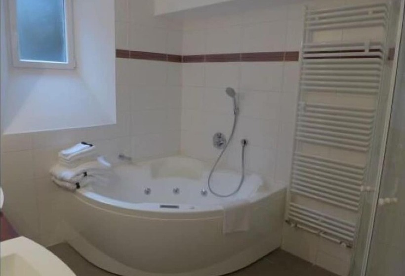 تختخواب و صبحانه Les Chambres Du Chapitre