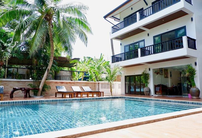 هتل Aiya Resort Kohtao