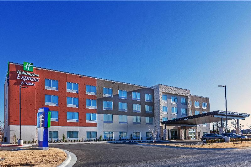 هتل Holiday Inn Express And Suites Tulsa Northeast  Owasso