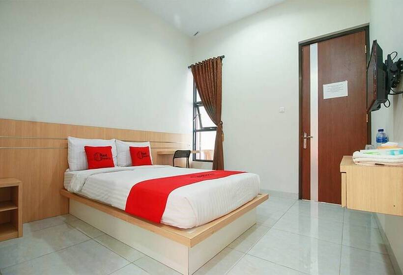 هتل Reddoorz Syariah Near Universitas Jenderal Soedirman