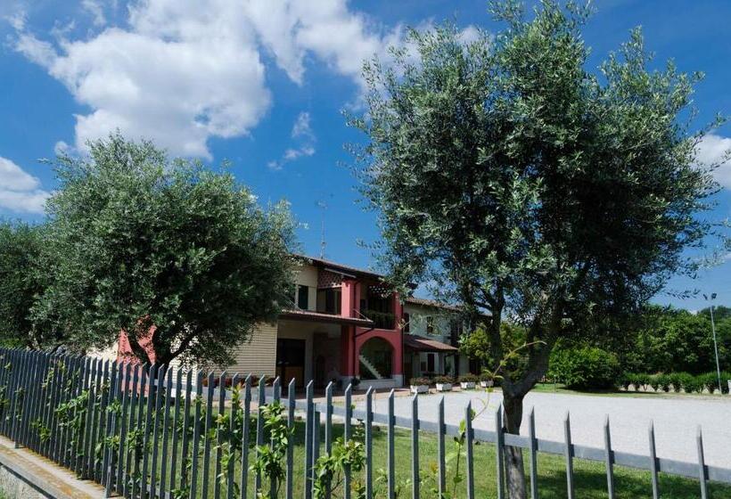 田舎風ホテル Agriturismo Corte Ambrosio