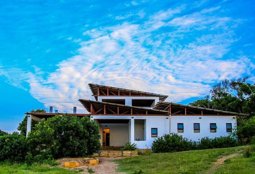 בית מלון כפרי Sky Island Resort