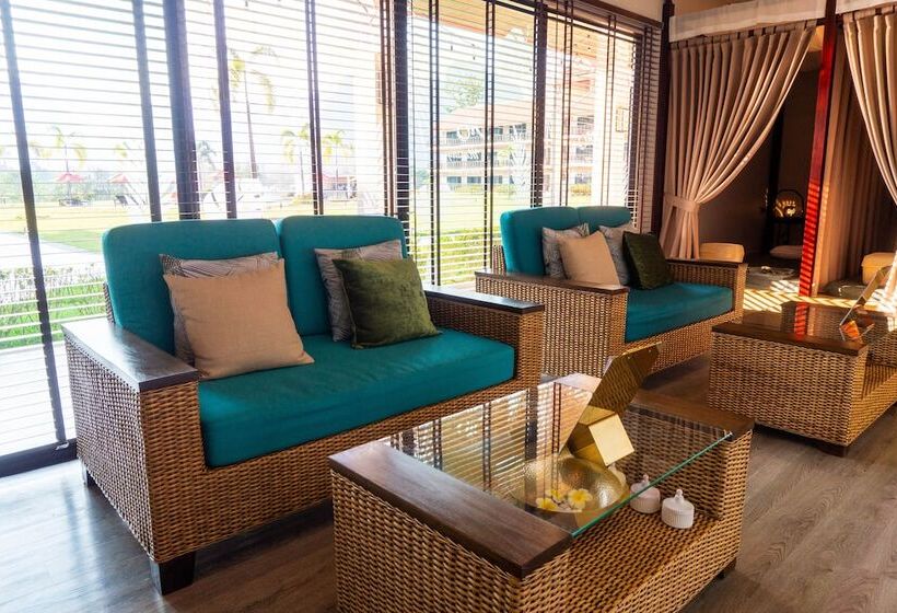 هتل Tmark Resort Vang Vieng