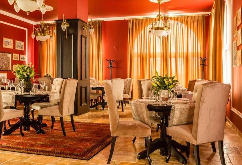 پانسیون Country Spa Retreat