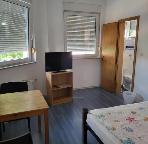 بنسيون Guest House Talas