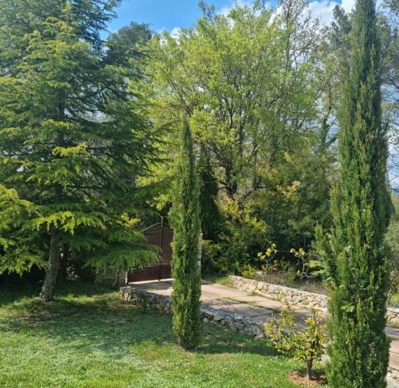 پانسیون L Eden Provencal
