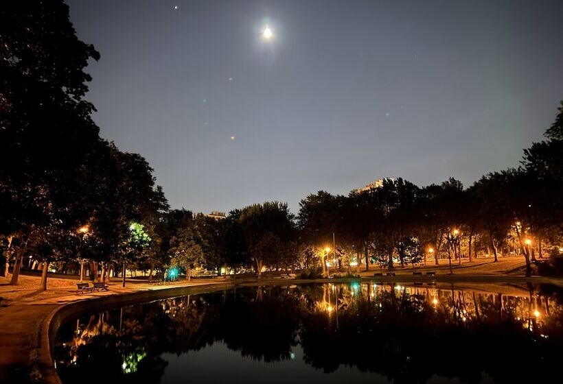 هاستل Pied A Terre Mont Royal