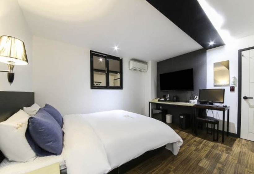 Shilla E Stay Motel